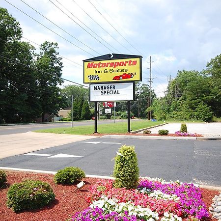 Millville Motorsports Inn And Suites Zewnętrze zdjęcie