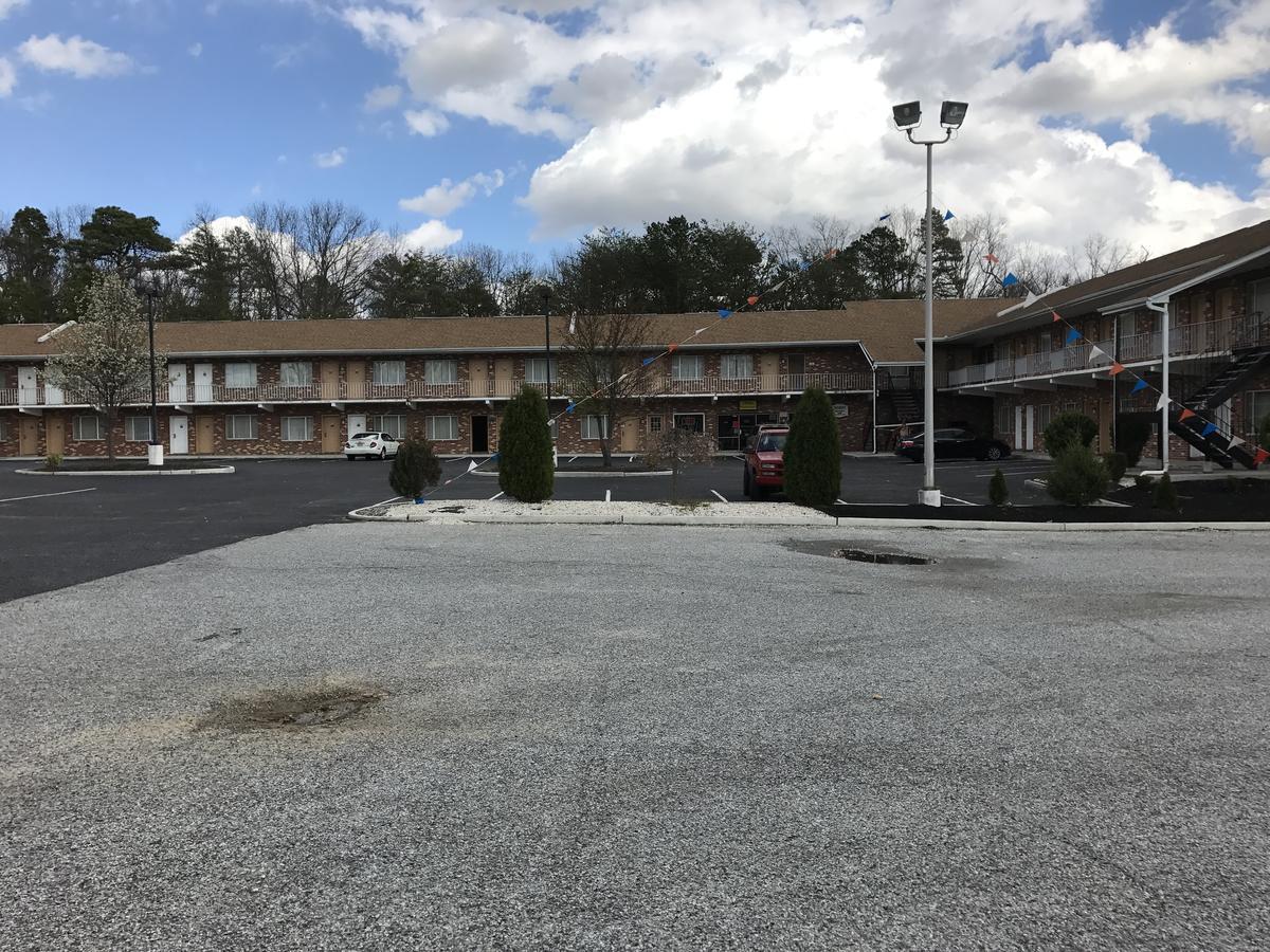 Millville Motorsports Inn And Suites Zewnętrze zdjęcie