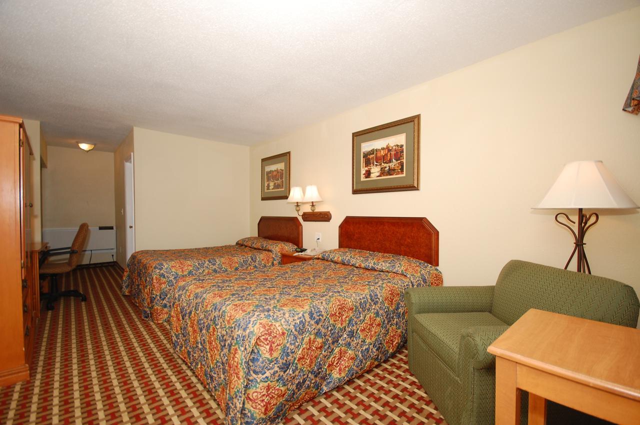 Millville Motorsports Inn And Suites Zewnętrze zdjęcie