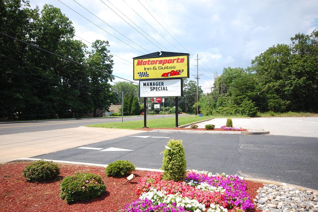 Millville Motorsports Inn And Suites Zewnętrze zdjęcie