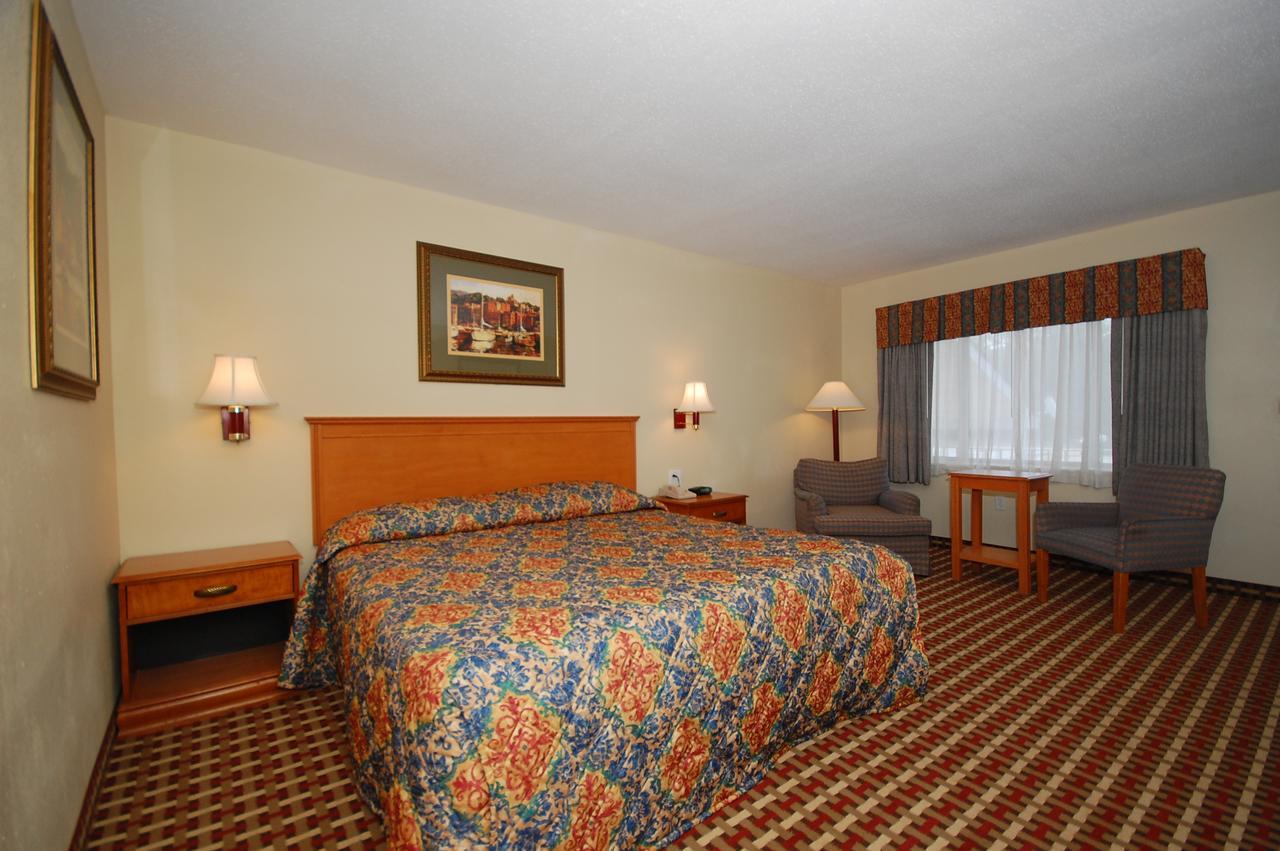 Millville Motorsports Inn And Suites Zewnętrze zdjęcie